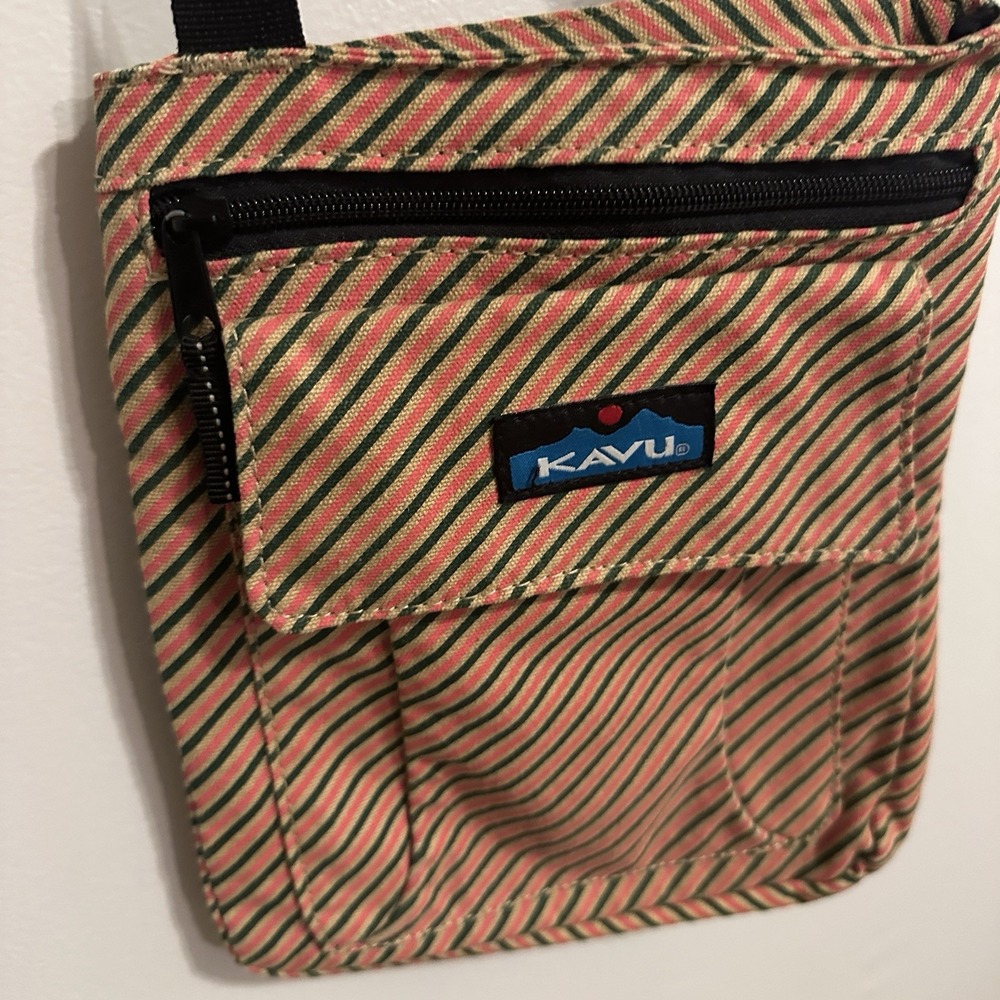KAVU Women's Mini Keepalong Aztec Stripe Crossbody Bag Purse - Picture 2 of 4
